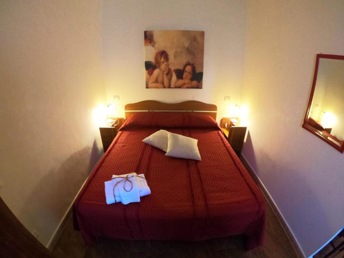 Le Stanze Di Ricci - Affittacamere Low Cost レージナ エクステリア 写真