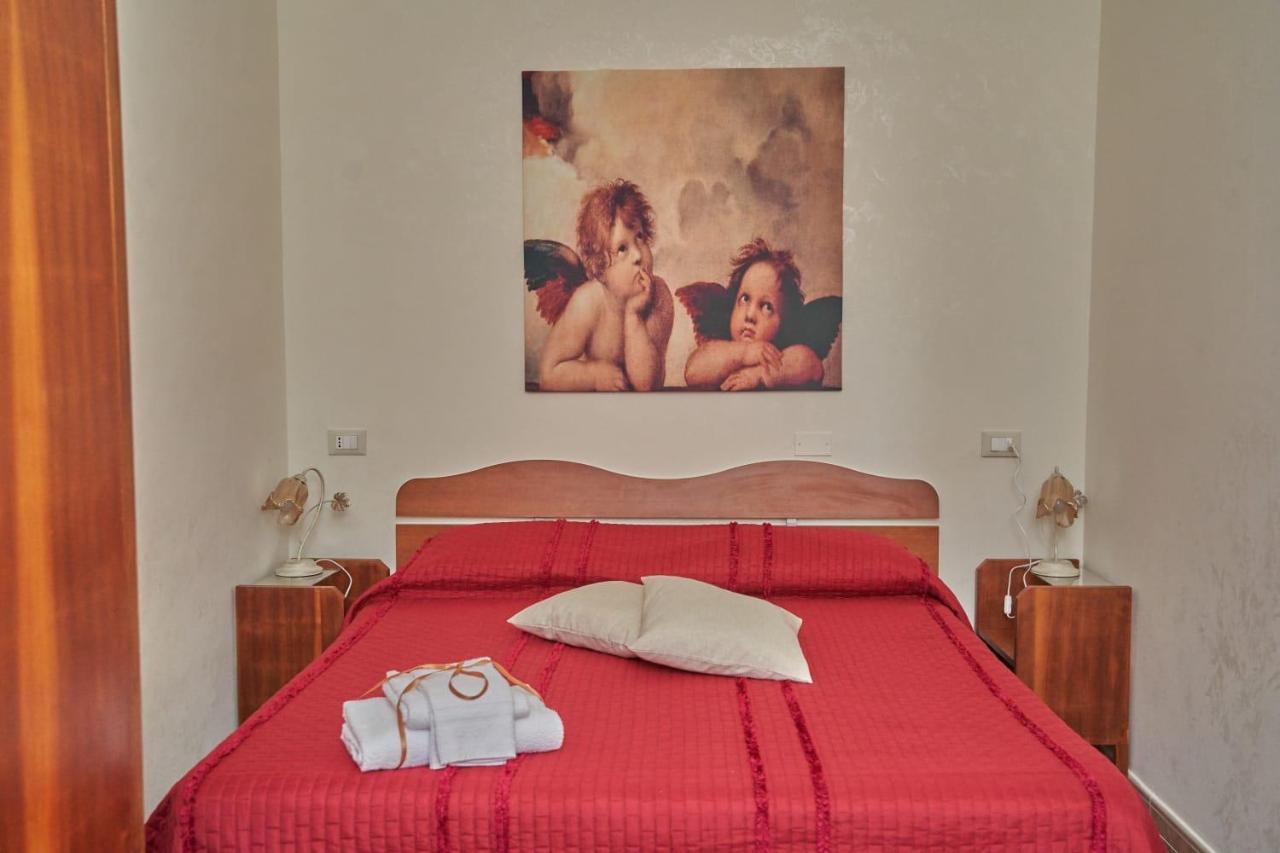 Le Stanze Di Ricci - Affittacamere Low Cost レージナ エクステリア 写真